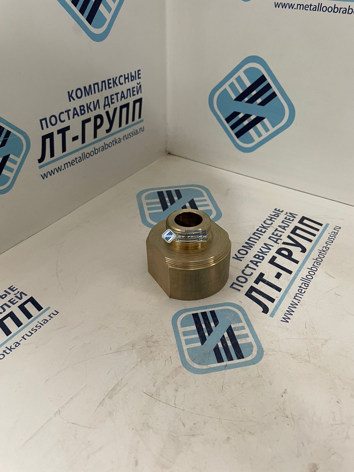 Штуцер ввертной  переходный ИТШЛ 753031.012-04